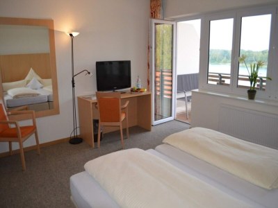 Apartment Hotel Bernsteinsee Balkon mit Seeblick - Features photo 4