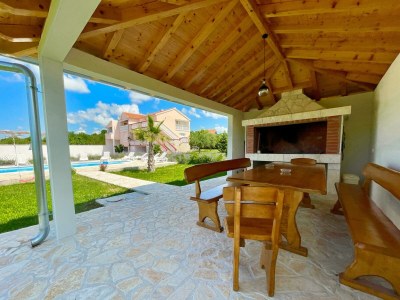 Holiday house Quiet 5 Bedroom Villa near Biograd - Outdoor photo 8