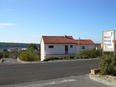 Apartment Rab Diving Mirko - One Bedroom Apartment with Sea View (5) - Outdoor photo 11