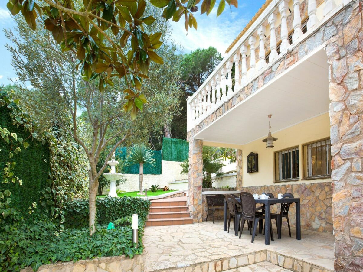 Villa Sea and mountain view villa with pool