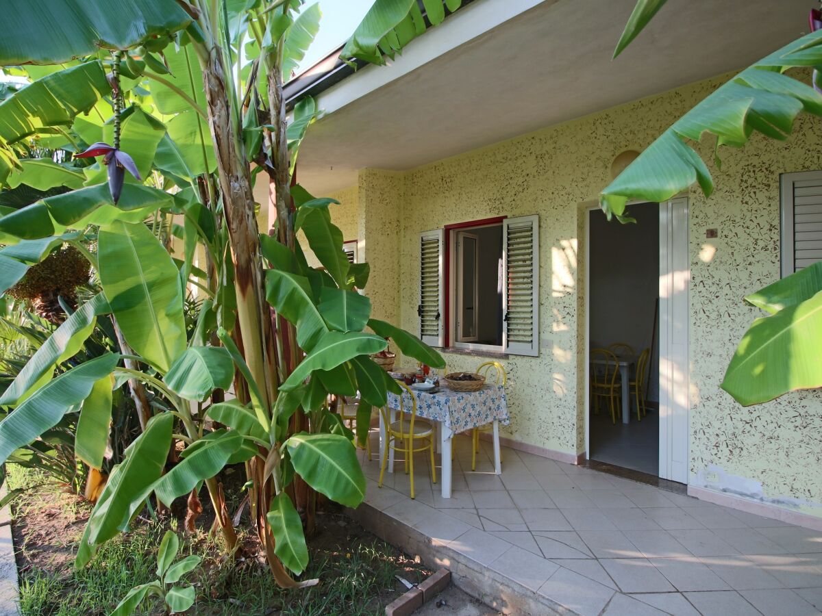 Apartment Holiday Haven near Santa Maria Beach