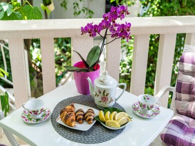 Apartment Apartments & Rooms Mara & Petrunjela - Deluxe Double Room with Sea View - Outdoor photo 3