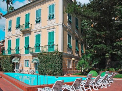 Holiday park Apartment in Imperia near the sea - Outdoor photo 13