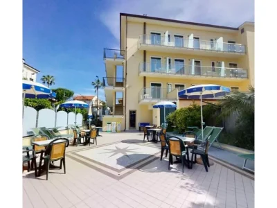 Apartment Relaxed Coastal Stay in Pietra Ligure - Outdoor photo 39