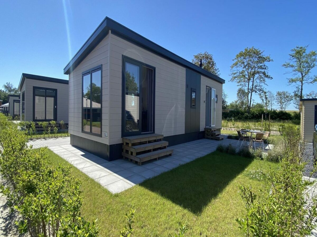 Chalet 4 person holiday chalet in Scherpenisse