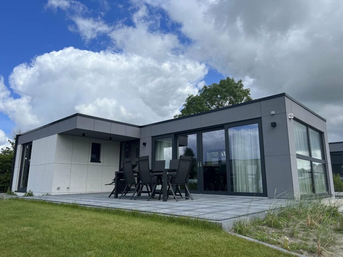 Chalet 6-person New holiday chalet in Scherpenisse