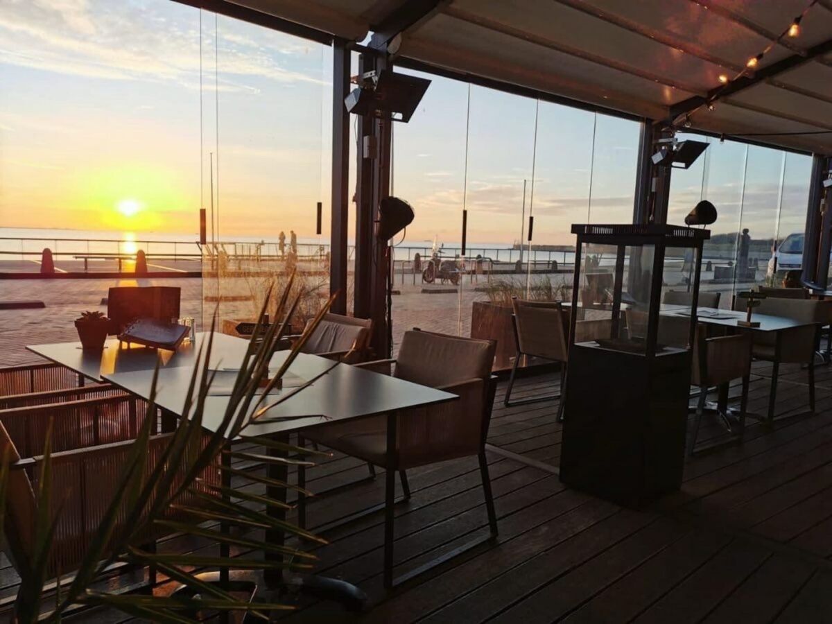 Holiday house 2 person junior ocean suite in Vlissingen