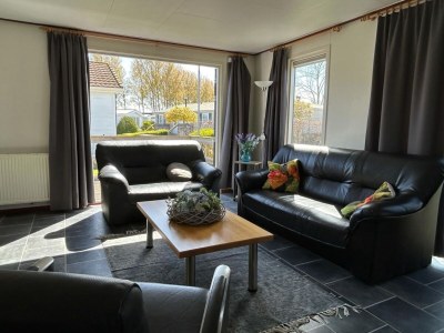 Chalet 6-person holiday chalet in Sint-Annaland - Outdoor photo 6