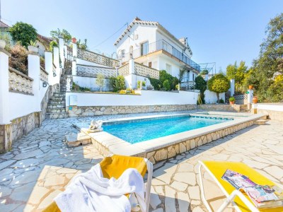 Villa Villa in Lloret de Mar with Pool & Sea Views - Outdoor photo 2