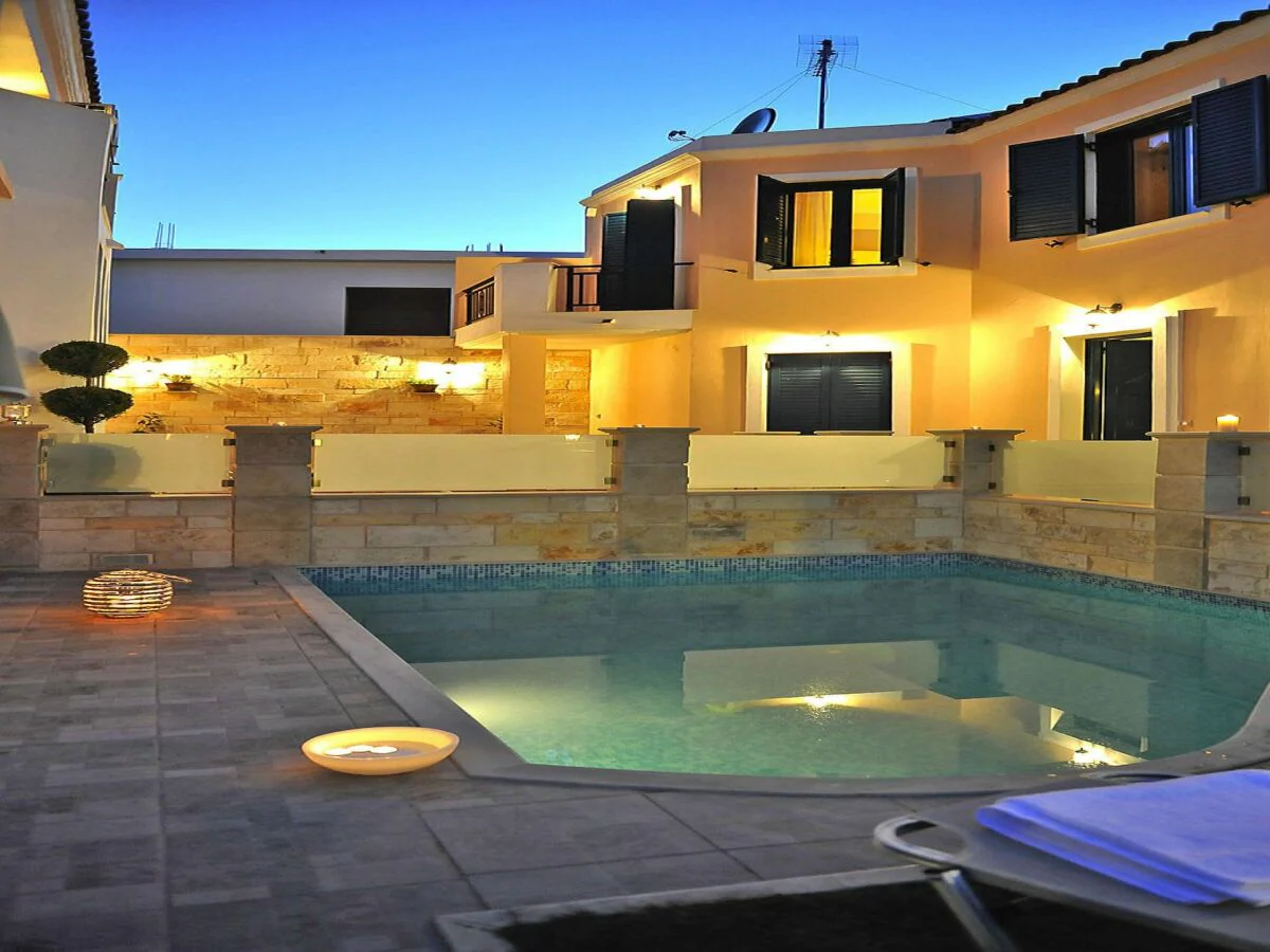 Holiday park Poolside Cottage in Panormo - Outdoor photo 4
