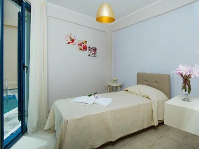 Holiday park Poolside Cottage in Panormo - Features photo 17