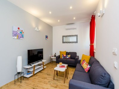 Apartment Apartment Moon River - Two-Bedroom Apartment with Terrace - Features photo 5