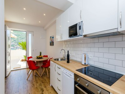 Apartment Apartment Moon River - Two-Bedroom Apartment with Terrace - Features photo 24