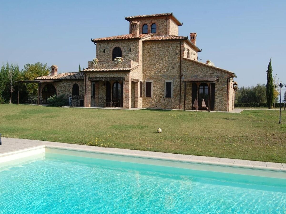 Holiday house Lago di Chiusi Villa with Pool