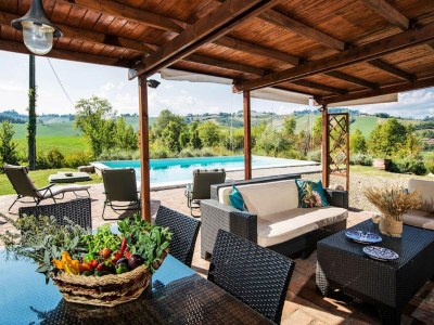 Holiday house Sunny holiday home with swimming pool - Outdoor photo 9