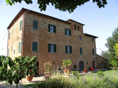 Castle Elegant Castle Stay with Pool in Foiano della Chiana - Castle