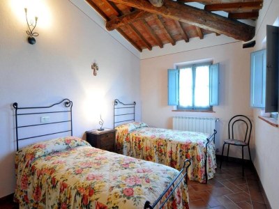 Castle Elegant Castle Stay with Pool - Features photo 36