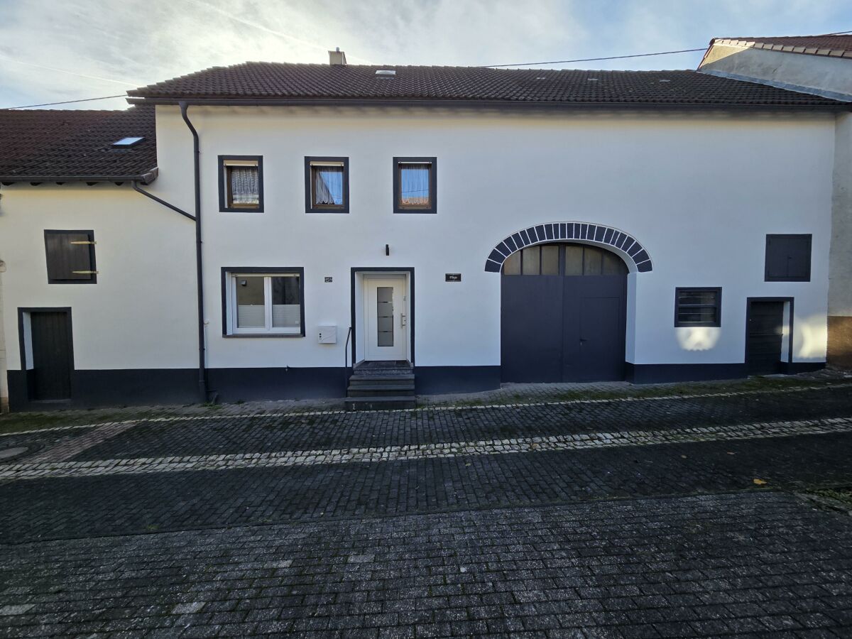 Apartment 4-Bett-Ferienhaus Bad/WC, 2 Schlafräume, ruhig