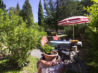 Holiday apartment 3-room holiday apartment with pool on picturesque estate - Outdoor photo 4