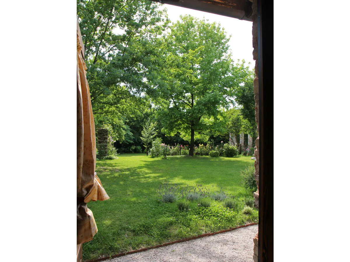 Holiday house "Artuico" with garden in castle