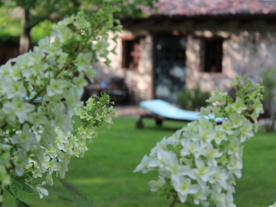 Holiday house "Artuico" with garden in castle - Outdoor photo 10
