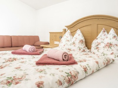 Apartment Ferienwohnung Schartlhof (1-11 Pers./3 SZ, 1 WSR) - Features photo 42