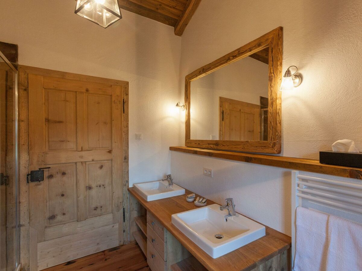 Apartment Ferienhaus, Dusche und Bad, WC, 3 Schlafräume