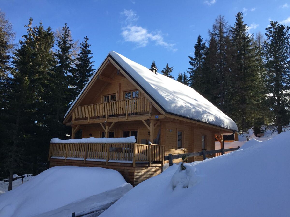 Holiday room Ferienhaus, Dusche und Bad, WC, waldseitig