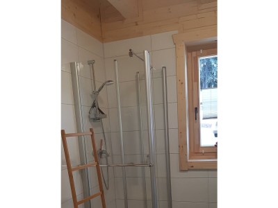 Holiday room Ferienhaus, Dusche und Bad, WC, waldseitig - Outdoor photo 6