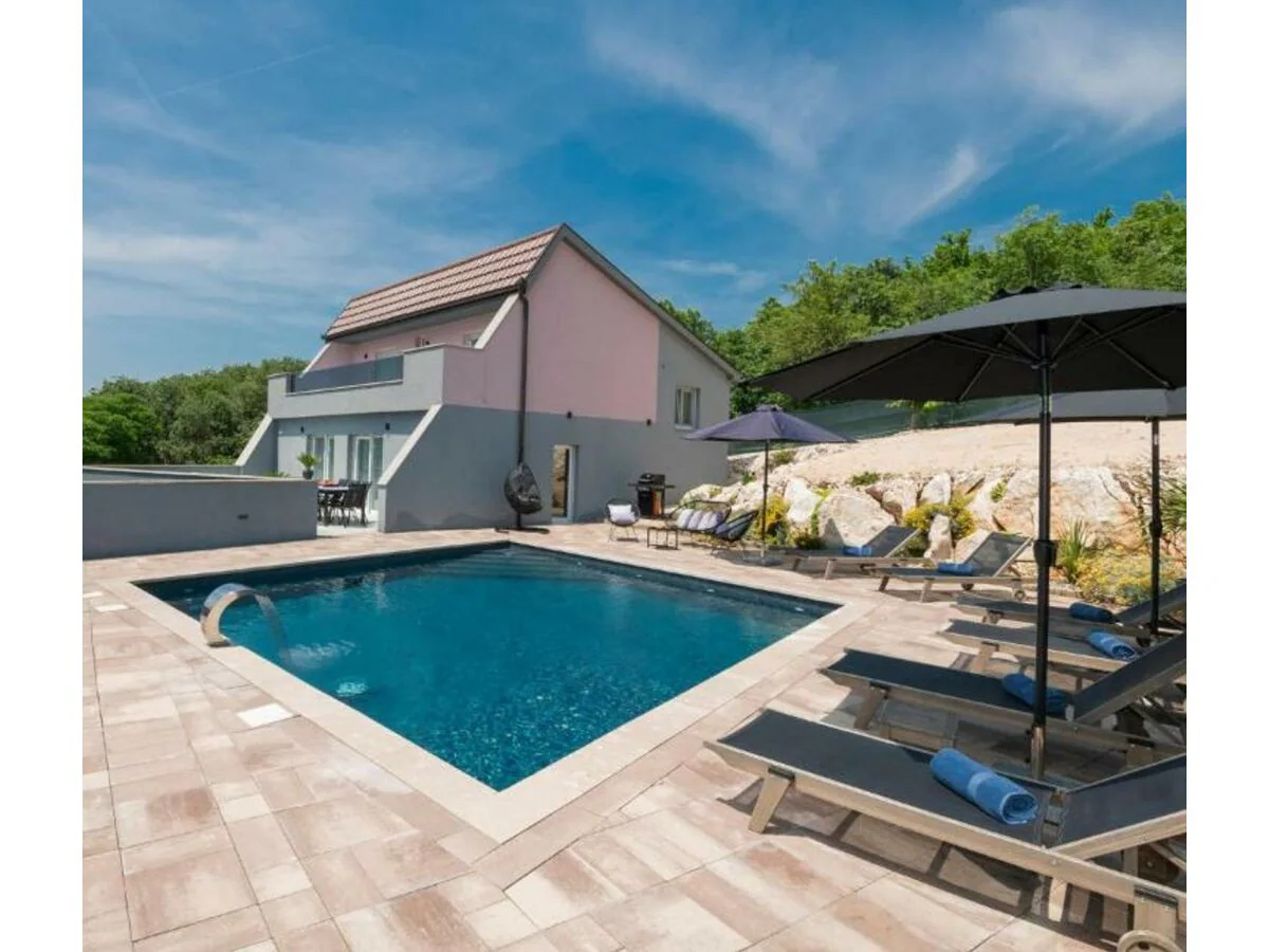Villa Villa I&N with saltwater pool and whirlpool