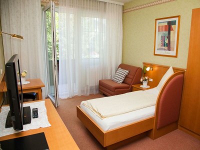 Holiday room Einzelzimmer, Dusche, WC, Wohn-/Schlafraum in Losenstein - Holiday room
