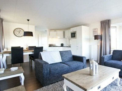Holiday house Exclusif 4 in Halfweg - Holiday house