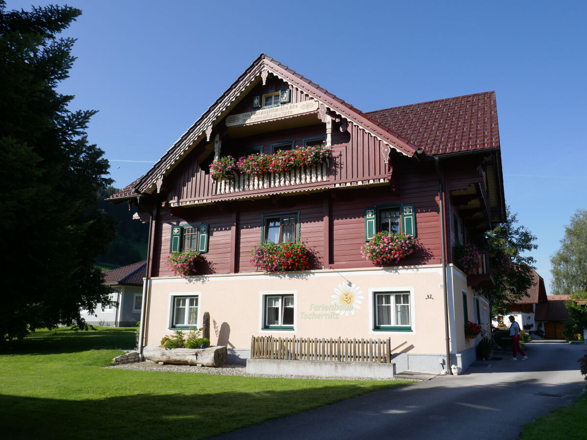 Holiday house House for two families in the mountains