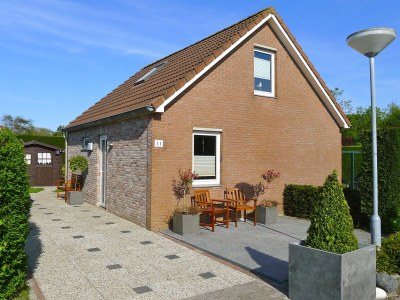 Holiday house Hoge Weide 11 in Oostkapelle - Holiday house