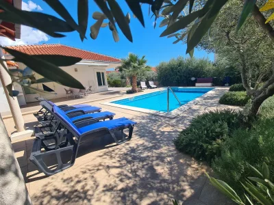 Villa Stela-Dream Family Oasis in Kastel Novi - Villa