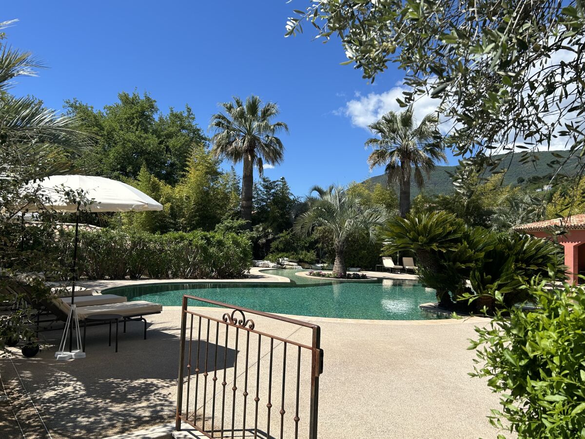 Villa Lou Colombier in Domaine de Respelido - Outdoor photo 5
