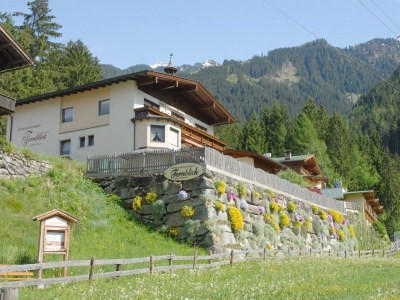 Holiday apartment Ziller at Haus Fernblick - Outdoor photo 8