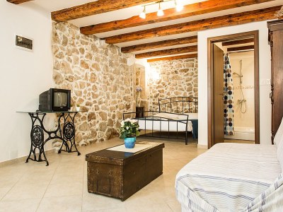 Holiday house Antonio – 3 Schlafzimmer, 3 Badezimmer, Altstadt von Vrbnik - Features photo 16