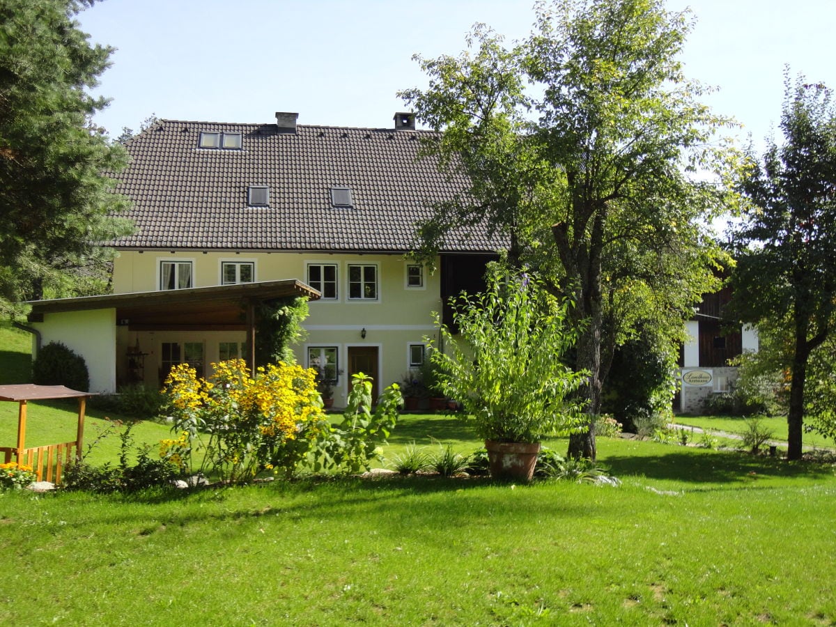 Holiday apartment Arztmann-Nussbaum Cottage